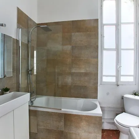 Bnbnook - Unique 1br Steps From Montorgueil *