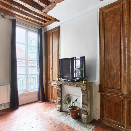 Daire Bnbnook - Unique 1br Steps From Montorgueil *